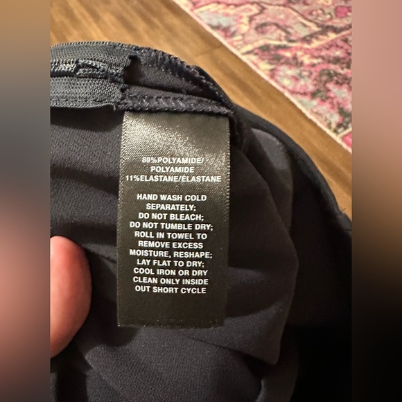 Lafayette 148
ACCLAIMED STRETCH GRAMERCY PANT ink navy size 10
Style MP949R-J525 - Picture 3 of 9